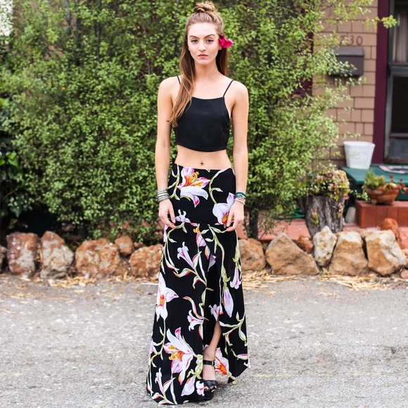 Flynn Skye Dresses & Skirts - Flynn Skye Midnight Lily Maxi Skirt Size 2