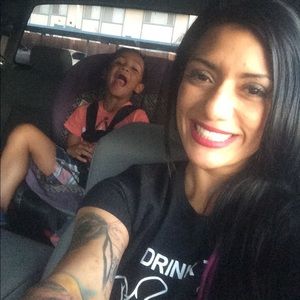 Meet your Posher, Rebeca