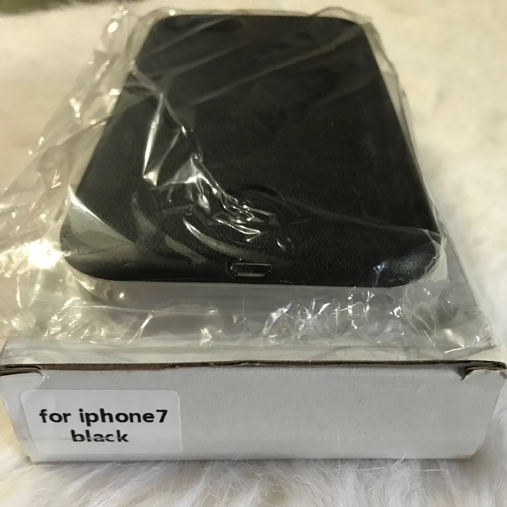 iPhone 7 black light case