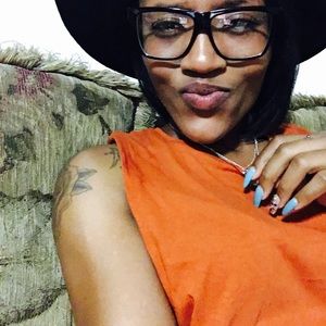 Meet your Posher, Vanessa