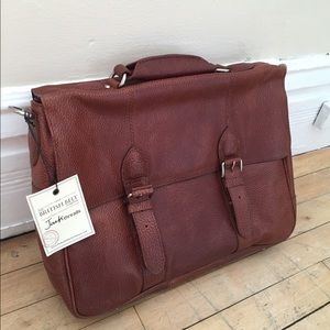 British belt company messenger bag