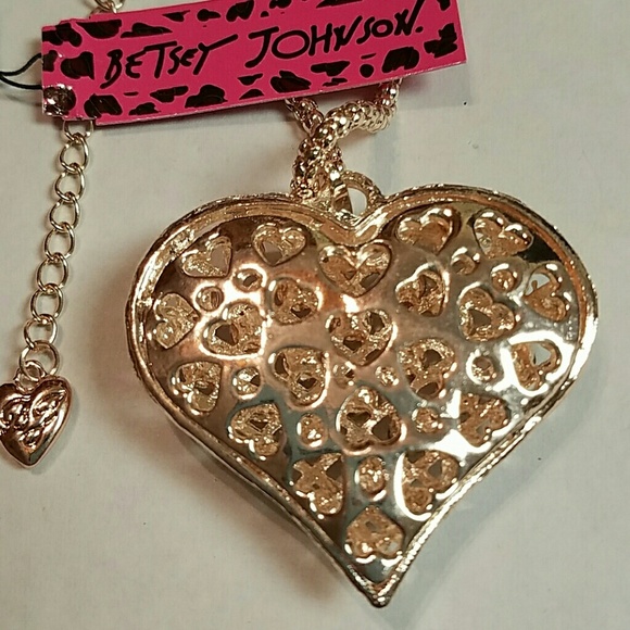 Gorgeous gold tone crystal heart - Picture 3 of 3