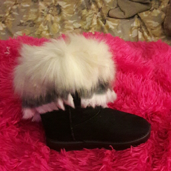 brand new snow boots - Picture 2 of 4