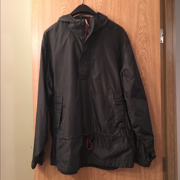 Men's hooded rain jacket