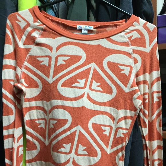 Roxy long sleeve top. Used condition. Size L
