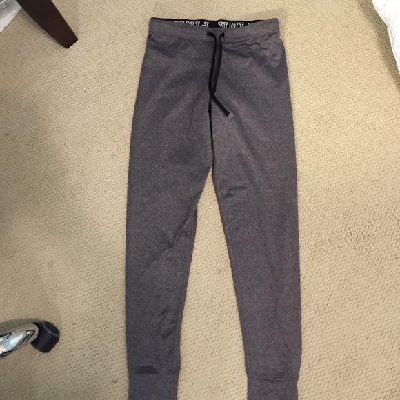 🌸 VS/PINK: leggings/ joggers 🌸