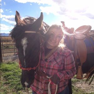 Meet your Posher, Kara