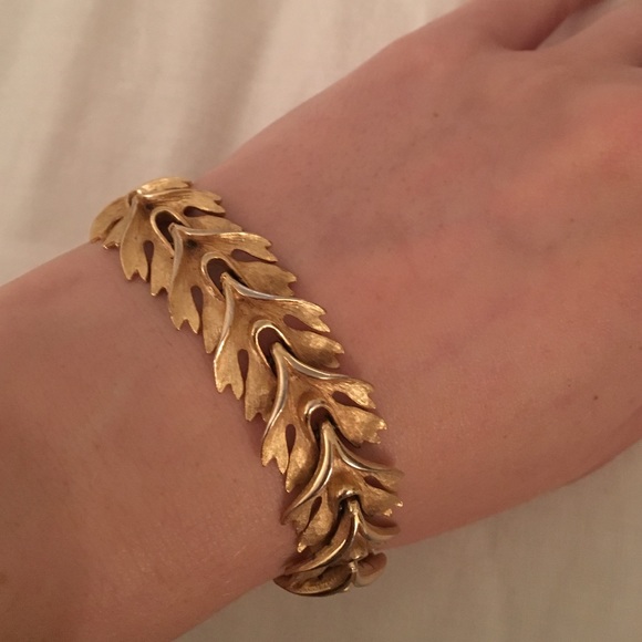 Nordstrom Jewelry - Gold Leaf Bracelet