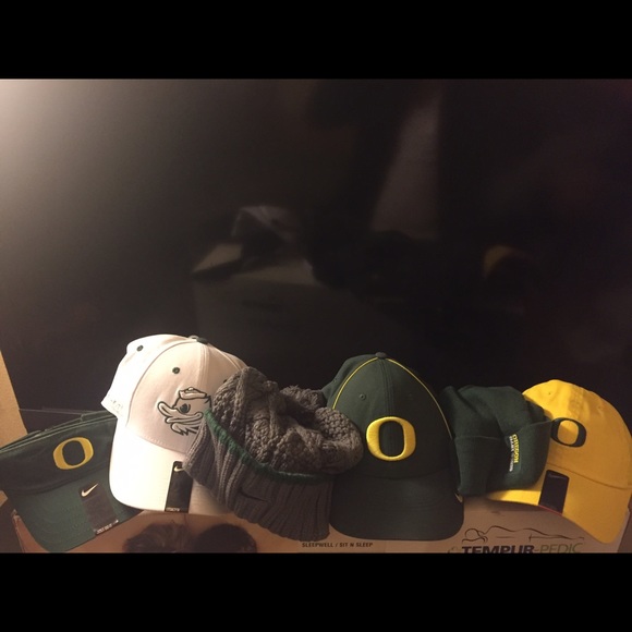 Nike hats and visors O collection - Picture 1 of 1