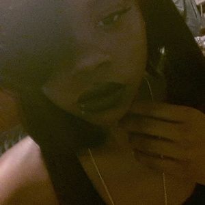 Meet your Posher, Mesha