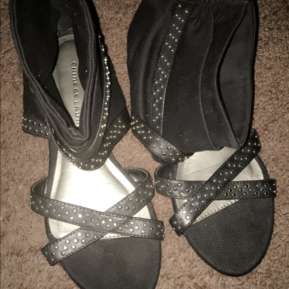 Black flat sandals