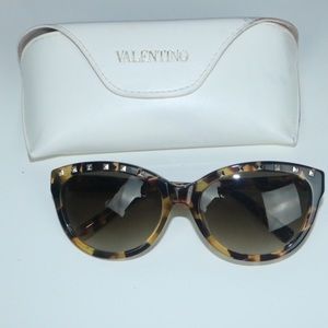 VALENTINO STUD SUNGLASSES
