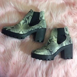 Topshop snakeskin chunky ankle bootie