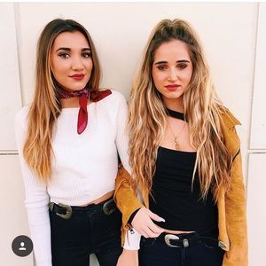 LF Emma & Sam Keyhole Top❤️