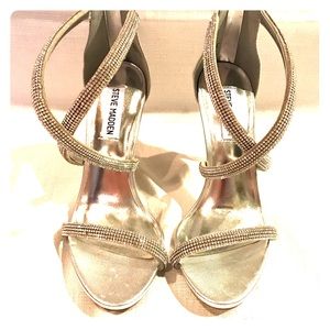 Steve Madden Strappy Crystal Sandals Size 7
