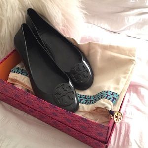 Black Tory Butch Jelly Flats