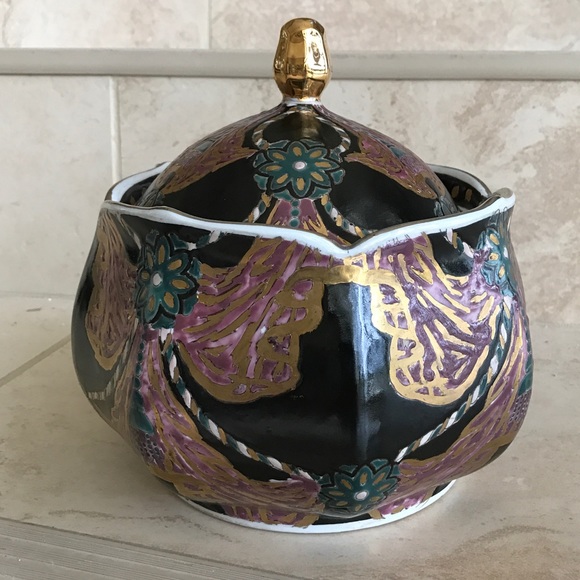 Decorative table top box with removable lid - Picture 1 of 4
