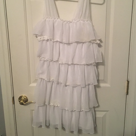 Ruffle dress - Picture 1 of 1