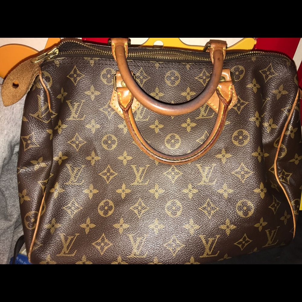 Authentic Louis Vuitton speedy 30🌟cyber deal🌟