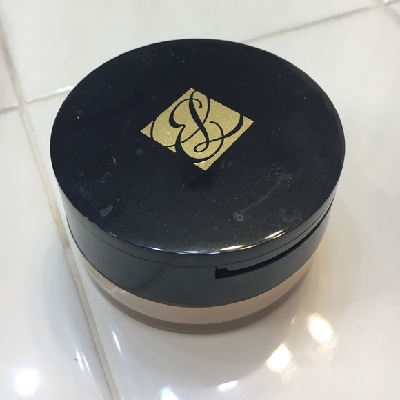 Esteé Lauder double wear loose powder foundation