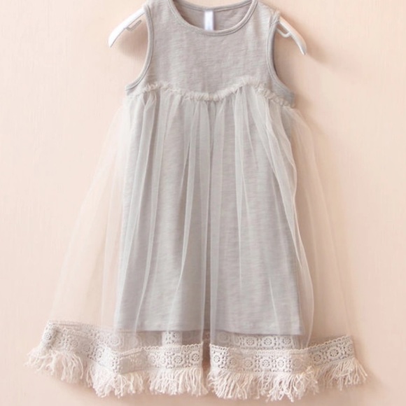 💕SUPER cute girls dress gray with sheer fringe - Picture 2 of 4