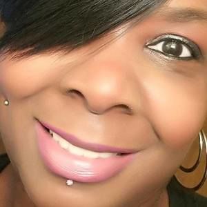 Meet your Posher, Traci