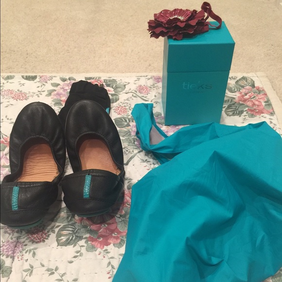 Tieks Shoes - Black tieks ballet flats