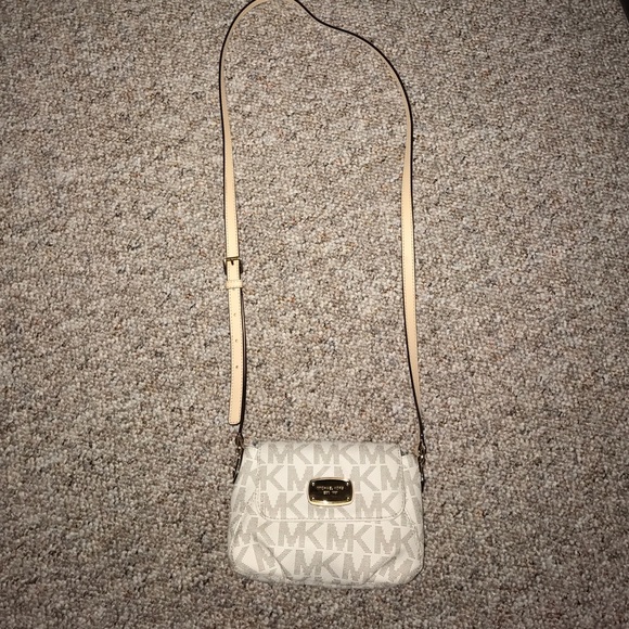 Michael Kors cross body purse