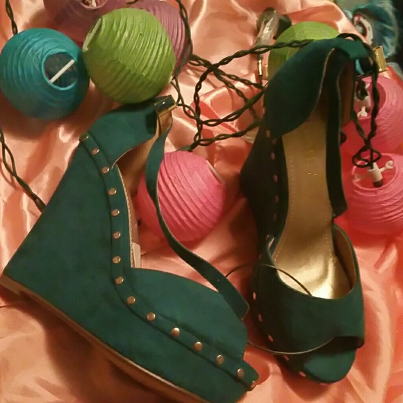 Mean Green Platforms