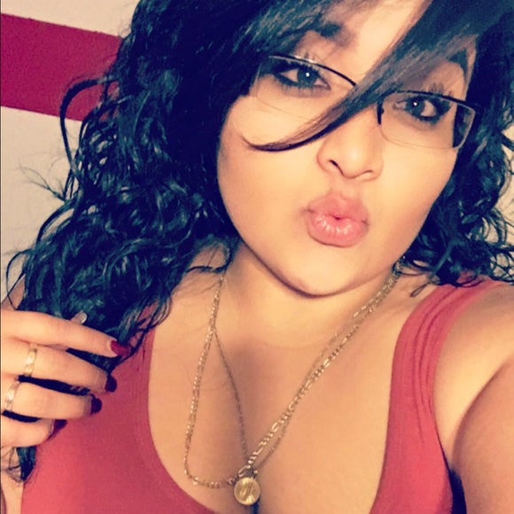 Meet your Posher, Aracely