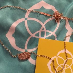 Kendra Scott necklace