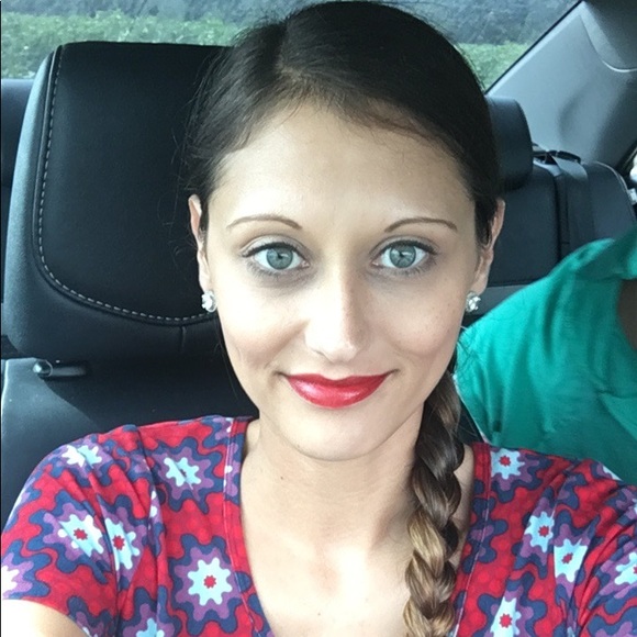 Meet your Posher, Kimberly - Picture 2 of 4