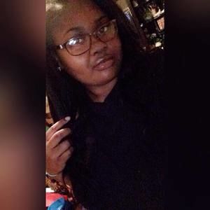 Meet your Posher, Constance