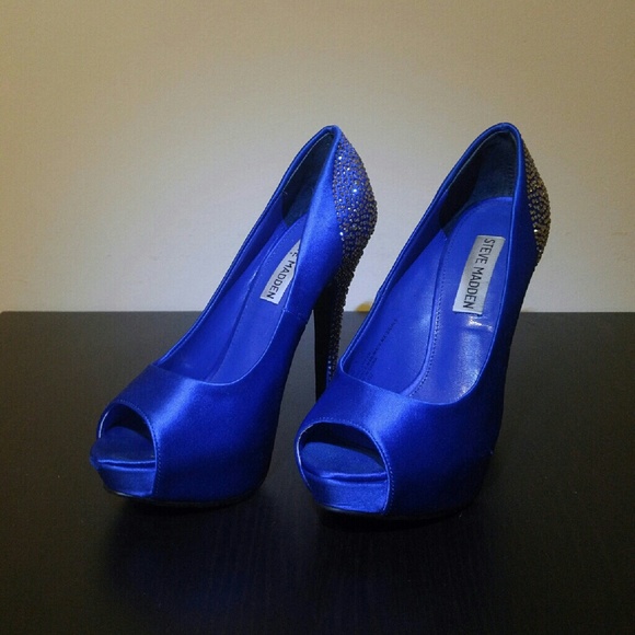 Steve Madden Jewelled Heels - Picture 2 of 3