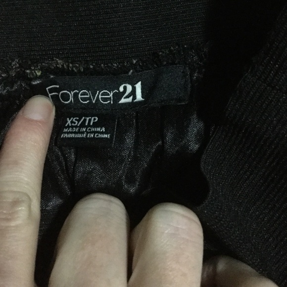 Forever 21 Floral Skirt - Picture 3 of 3