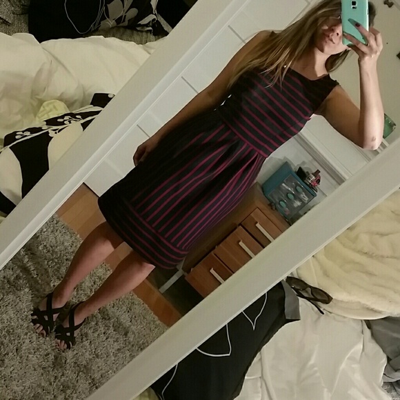Navy and Red Shift Dress - Picture 1 of 4