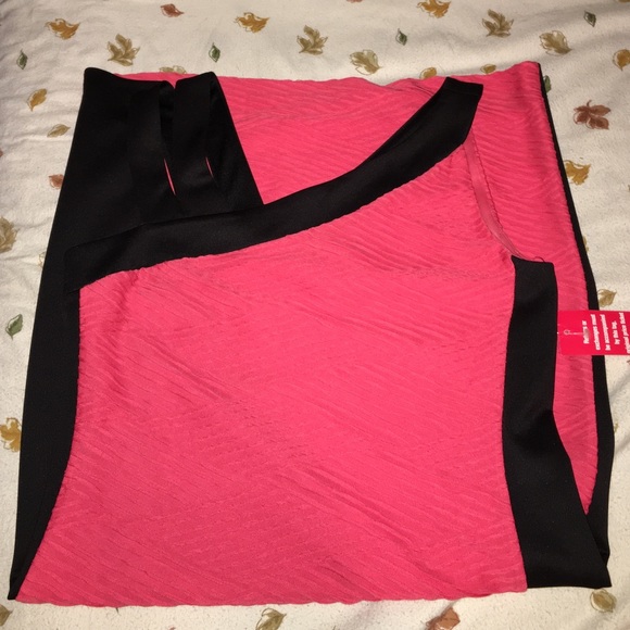 Black n coral dress - Picture 2 of 4