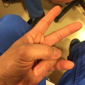 Meet your Posher, Enmanuel