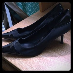 Nine West patent leather pump