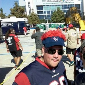 Meet your Posher, Adam