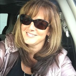 Meet your Posher, Simone