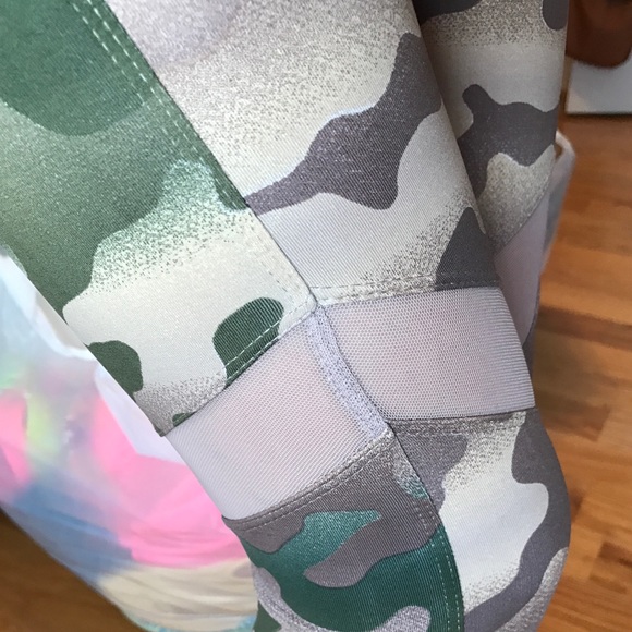 J. Fitness Camo Mesh Leggings - Picture 3 of 4