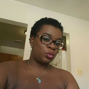 Meet your Posher, Astride