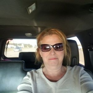 Meet your Posher, Dannette