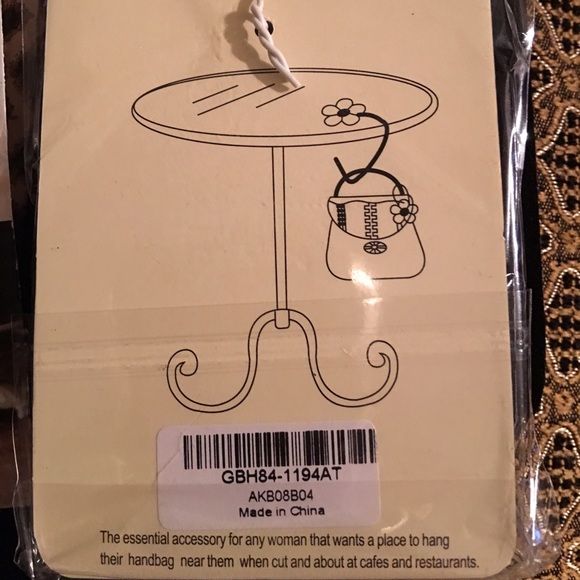 VIP Escort Handbag Holder - Picture 3 of 4