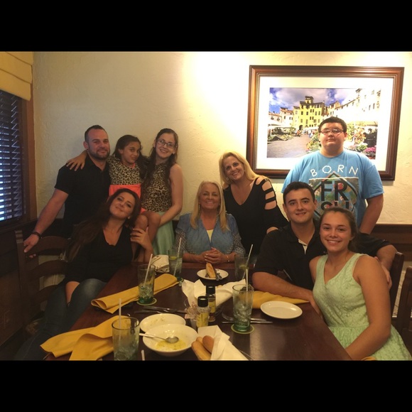 Meet your Posher, Loren - Picture 3 of 4