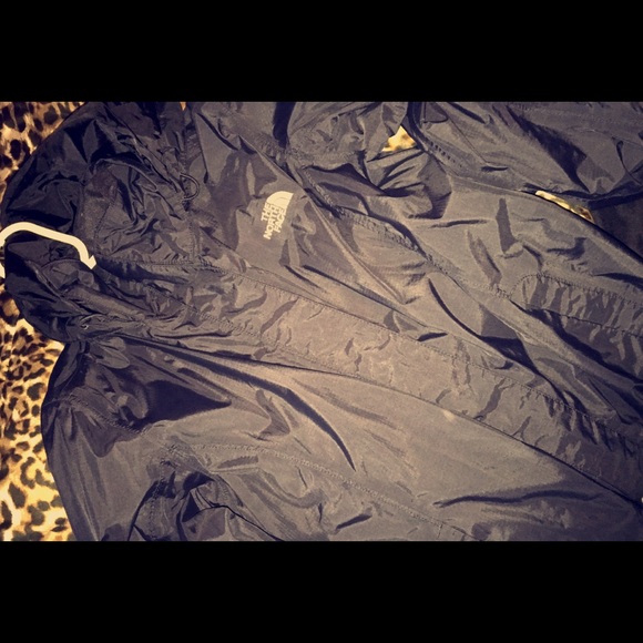 black windbreaker north face