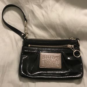 Authentic Coach Poppy Wristlet🌸