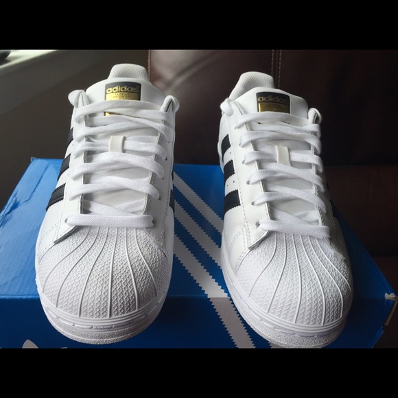 BRAND NEW-Adidas Superstar(Women's-8 1/2)