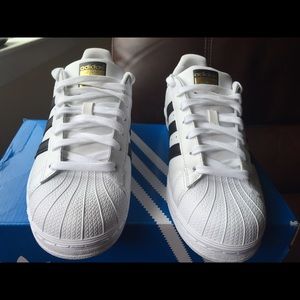 BRAND NEW-Adidas Superstar(Women's-8 1/2)